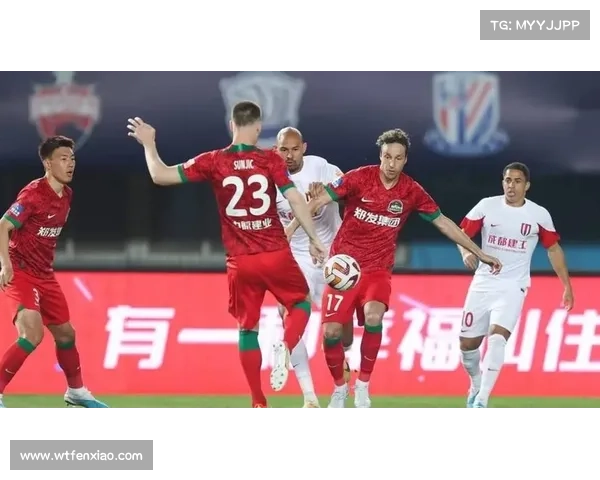 河南队3-2险胜成都蓉城 卡多索倒钩破门成比赛亮点